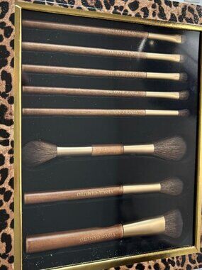 Vince Camuto 8 pc Luxury Makeup Brush Collection in Brown Leopard Box  NEW